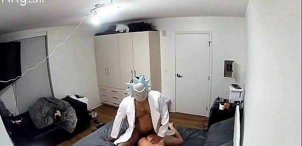  Cosplay Rick Sanchez breaks into Space Beths Bedroom and She Fucks and Sucks him